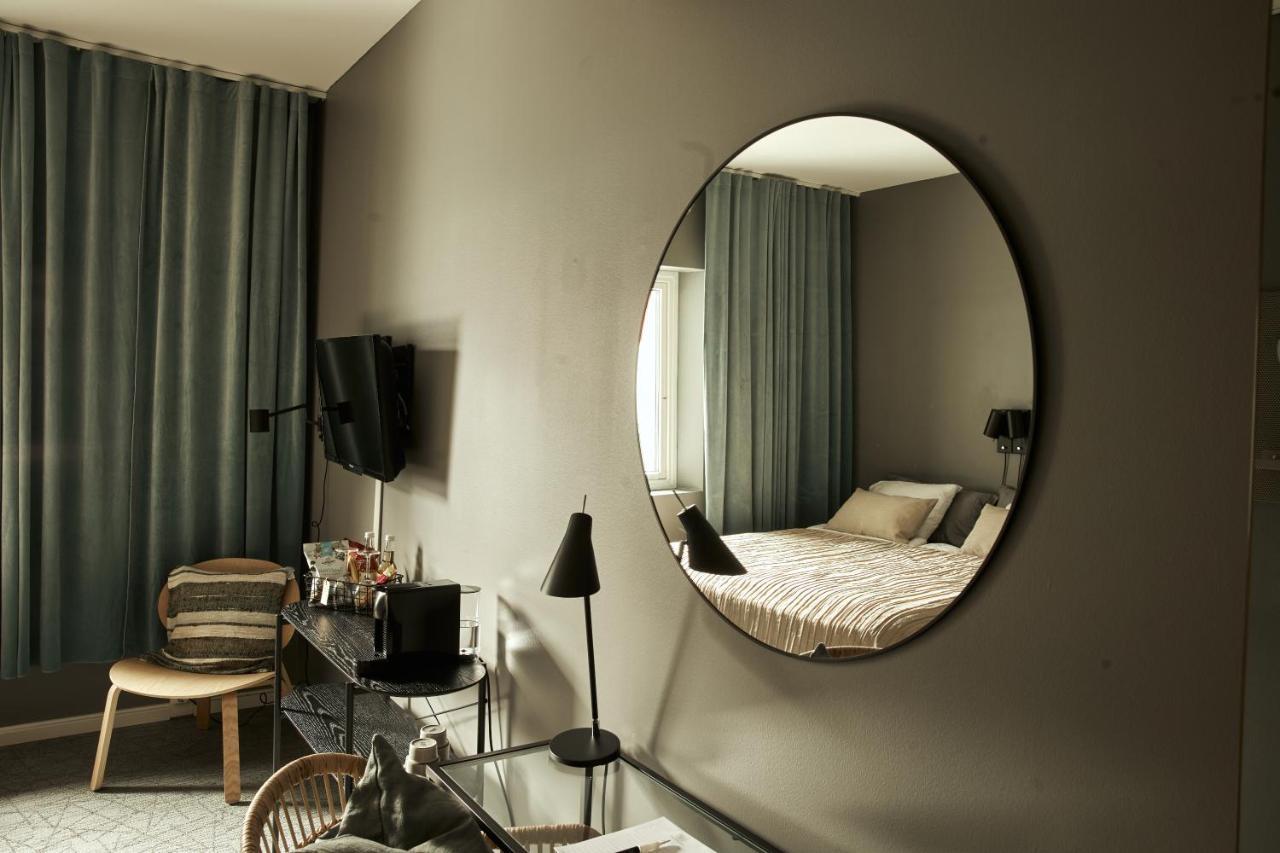 Hasse Pa Sjoekanten Hotell & Restaurang เยินเชอปิง ภายนอก รูปภาพ
