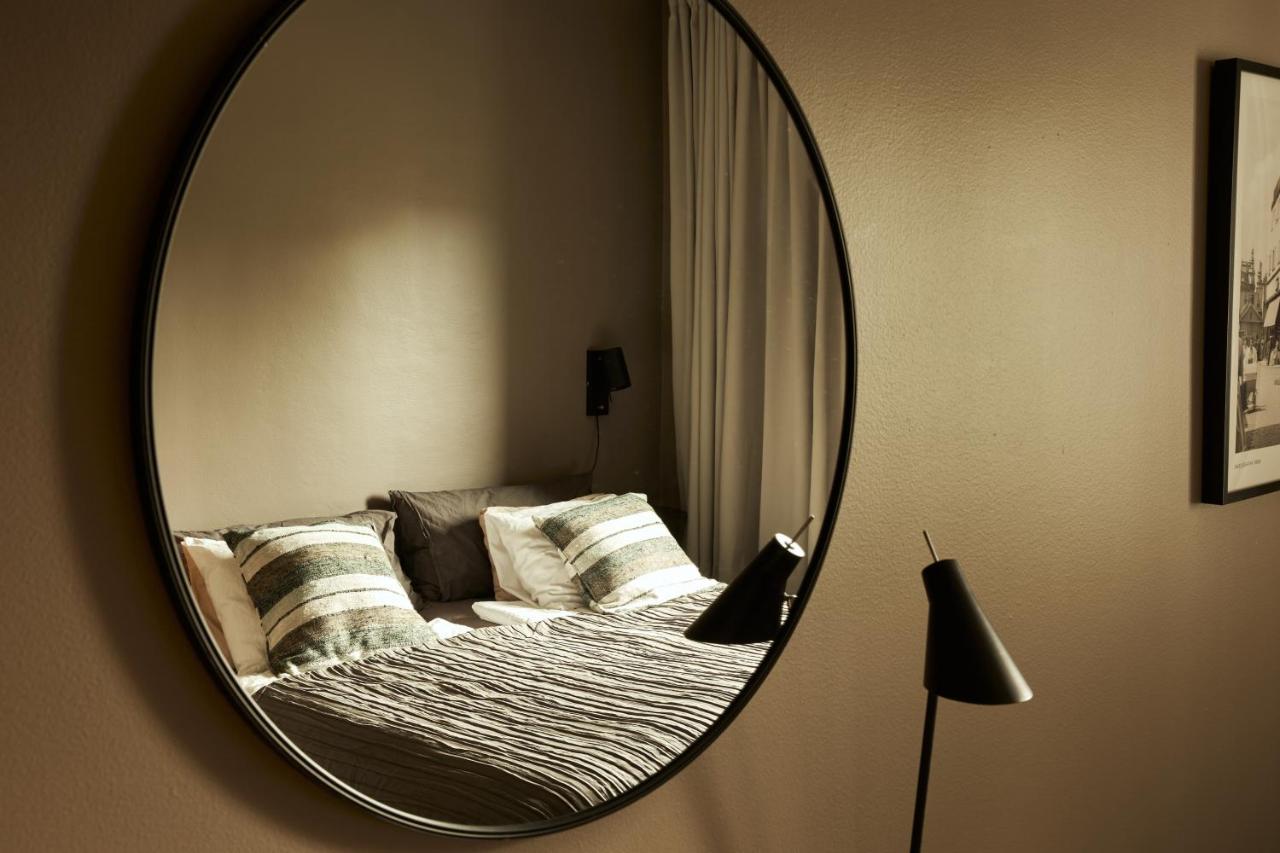 Hasse Pa Sjoekanten Hotell & Restaurang เยินเชอปิง ภายนอก รูปภาพ