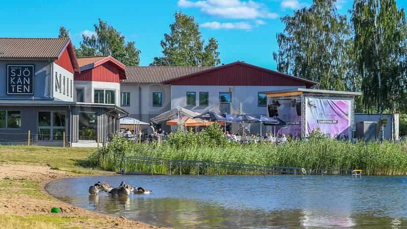 Hasse Pa Sjoekanten Hotell & Restaurang เยินเชอปิง ภายนอก รูปภาพ